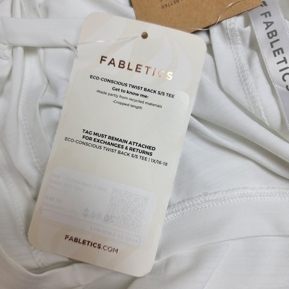 NWT Fabletics Womens White Eco-Conscious Twist Back Short Sleeve Tee Sz 1X Crop - Picture 7 of 10
